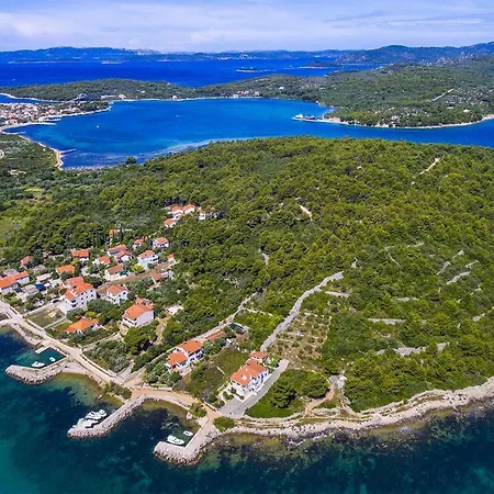 1 Bedroom Beautiful In Lejlighed Ždrelac